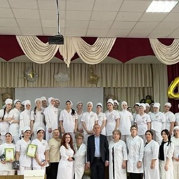 Наш девиз – не навредить и помочь дитя родить!